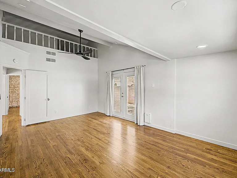 521 W Mariposa St #MAIN — Photo 19
