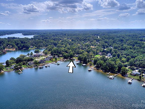 2nd image of 4954 Moonlite Bay Dr
