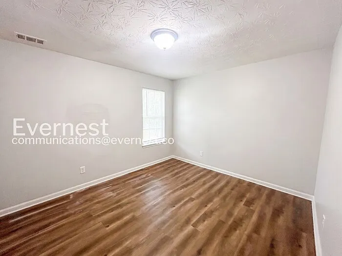 435 Skif Pond Ct — Photo 17