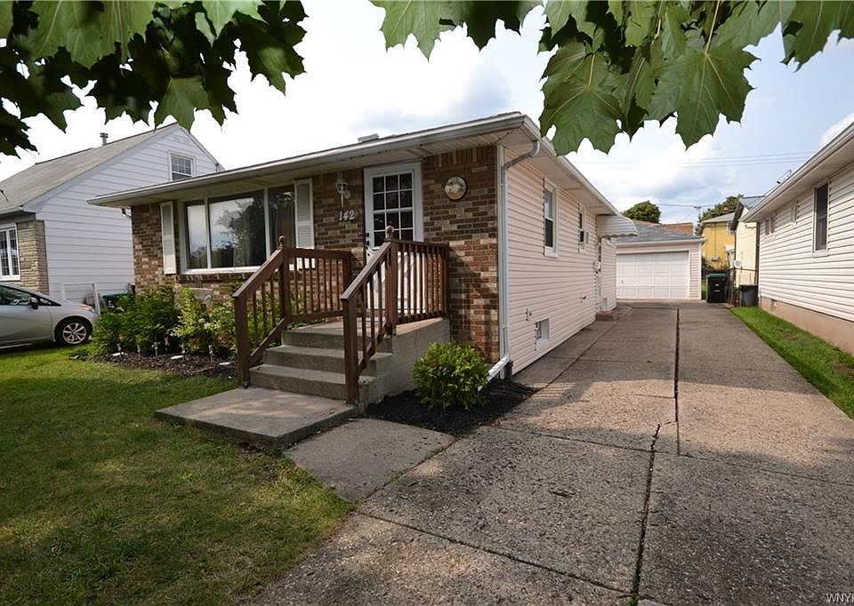 1st image of 142 Desmond Dr