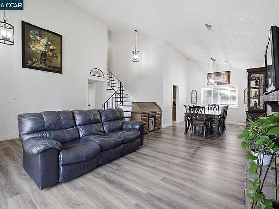 5th image of 15 Plumas Ct
