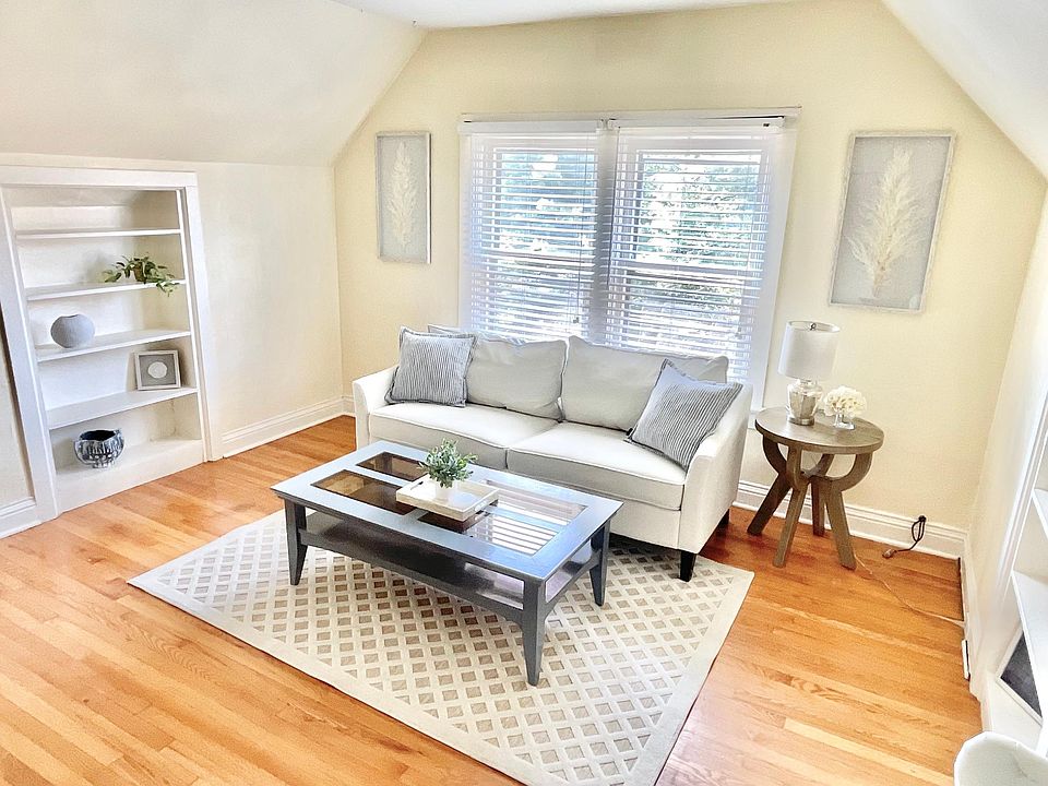 1st image of 119 Caroline St #3A