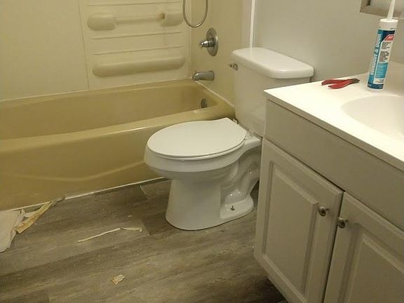 4th image of 848 E Oakridge Ct
