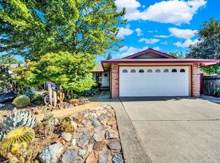 297 Cascade Dr, Vacaville, CA 95687