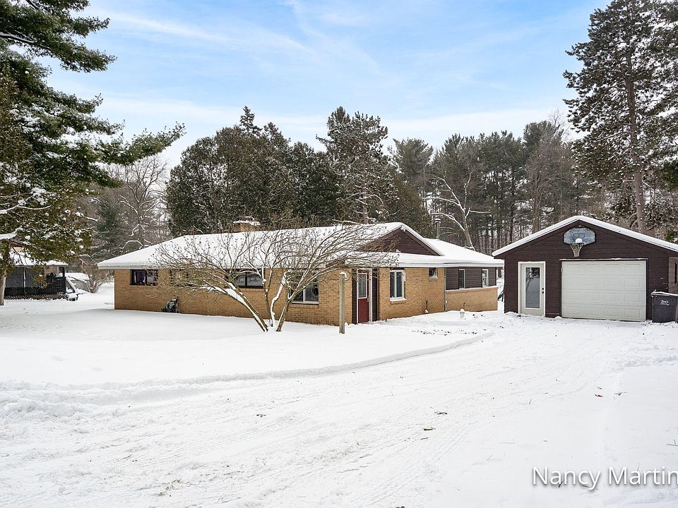1st image of 1301 Waukazoo St