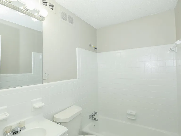 2055 Alison Ct SW #7 — Photo 10