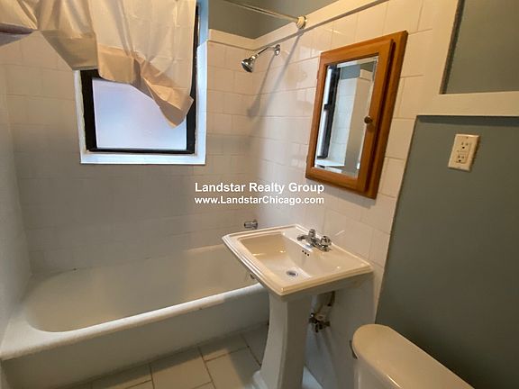 4th image of 3148 N Karlov Ave #2