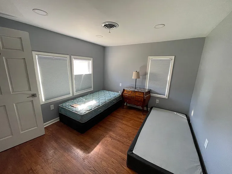 2426 N Baker St — Photo 20