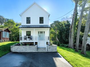 99 Spring Glen Rd, Niantic, CT 06357