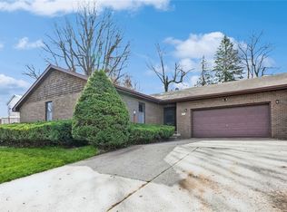 907 S 10th Ave E, Newton, IA 50208