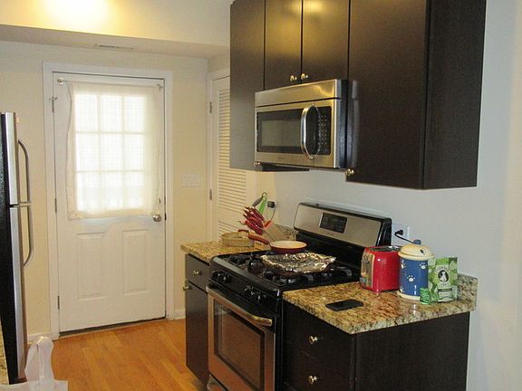 2nd image of 1418 W Arthur Ave #3
