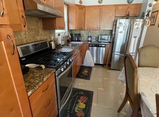 8018 59th St FLOOR 2, Ridgewood, NY 11385