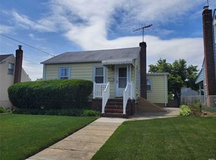 1167 Park Ave, Franklin Square, NY 11010