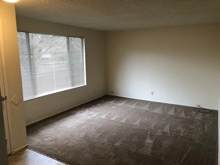 3482 & 3492 Parish St — Photo 5