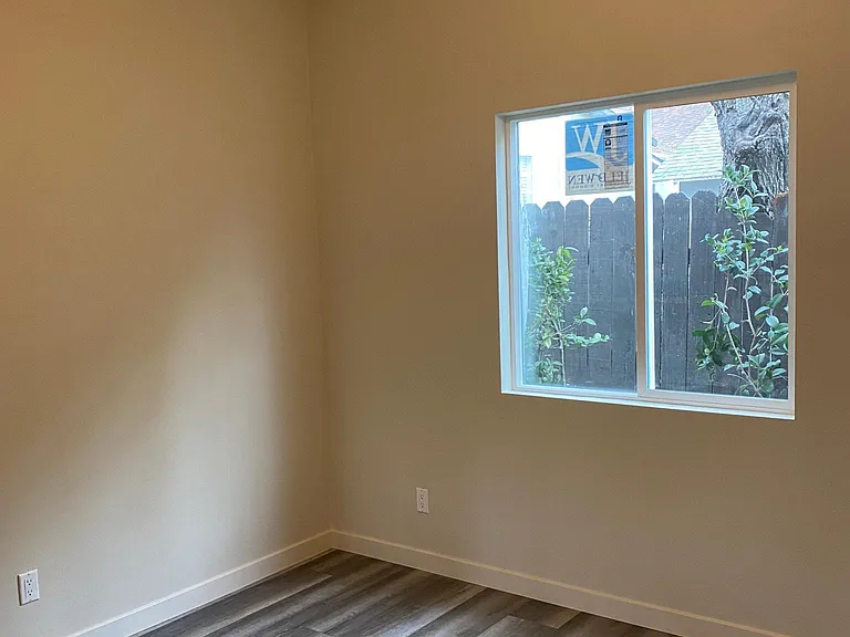 324 E Colorado Blvd #1 — Photo 6
