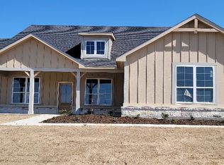1060 Boulder Dr, Weatherford, TX 76085