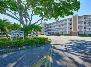 409 Greenbrier Cir #409-B, West Palm Beach, FL 33417