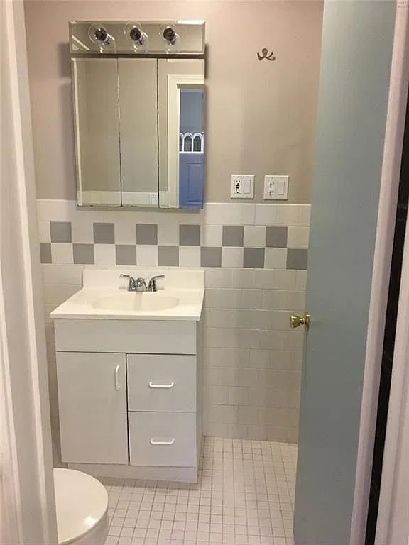 2 bed, 2.0 bath, 850 sqft, $1,600 — Photo 2
