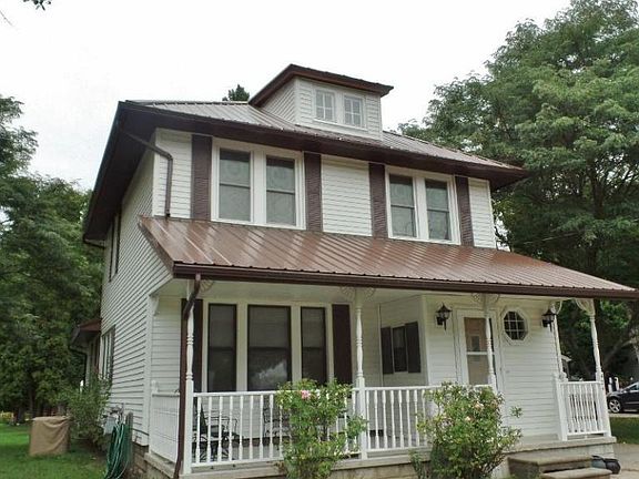 2nd image of 424 Sanborn Ave