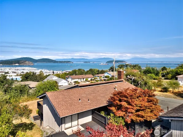 516 39th Street, Anacortes, WA 98221