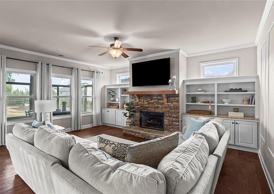 1st image of 549 Riverwalk Manor Dr