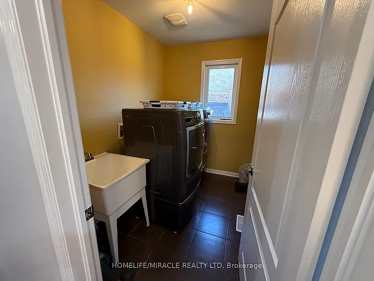 23 Dalton Dr — Photo 21