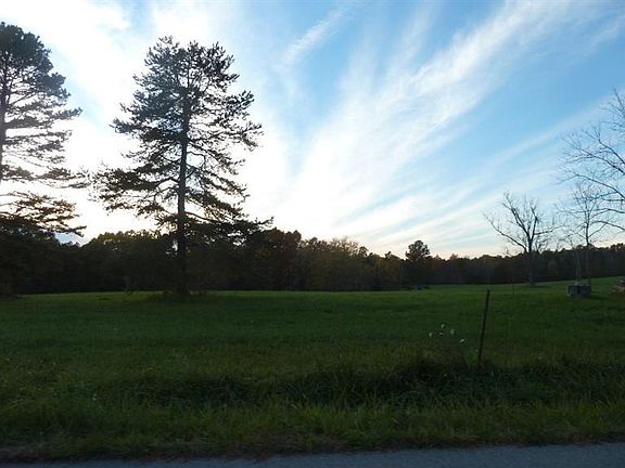 3rd image of 1230 Highway 1228