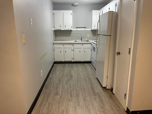 2nd image of 135 Winthrop St #1B