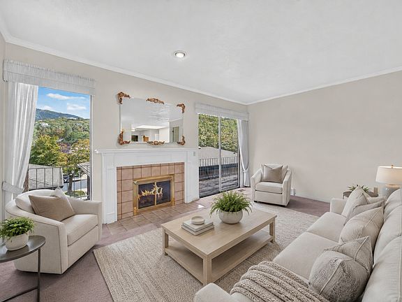 4th image of 2009 Ridgewood Way