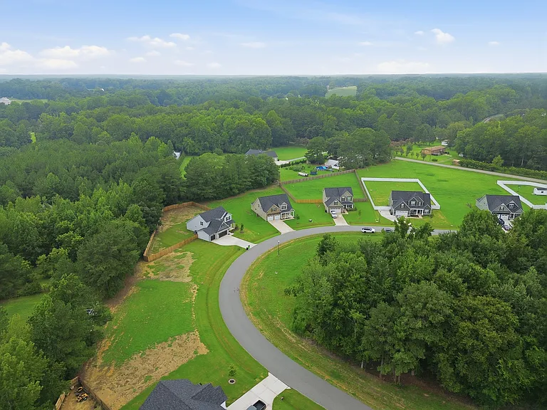 138 Abingdon Farms Dr — Photo 42