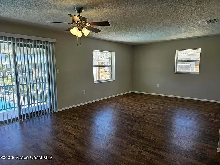 190 E Olmstead Dr #M1 — Photo 5