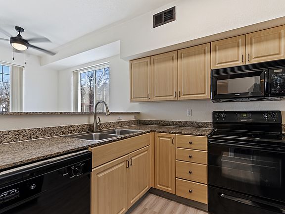 5th image of 332 W Hale St #320-201