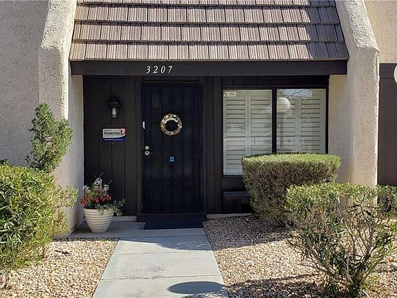 2nd image of 3207 Longford Way
