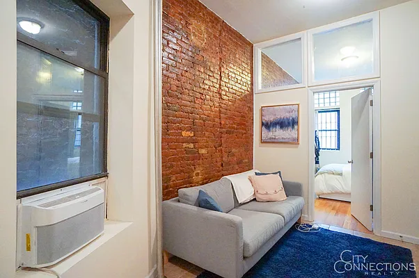 Rented by City Connections Realty | media 23