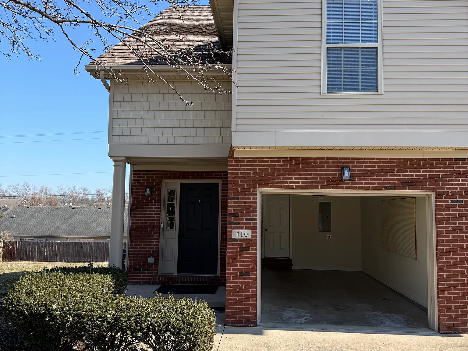 3 bed, 1628 sqft, $1,795 — Photo 1