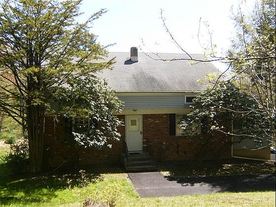 1st image of 2808 Lexington Ave