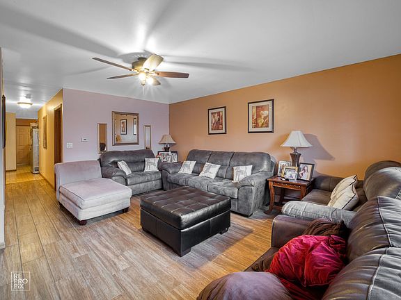2nd image of 2735 S Lombard Ave