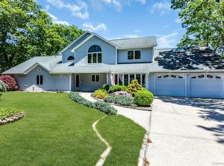 23 Campus Lane, Ronkonkoma, NY 11779
