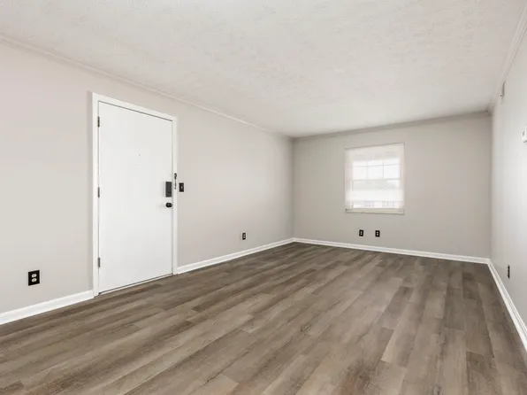 7402 Six Mile Ln APT 9, Louisville, KY 40220