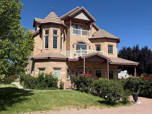 885 N Old Farms Rd, Dammeron Valley, UT 84783