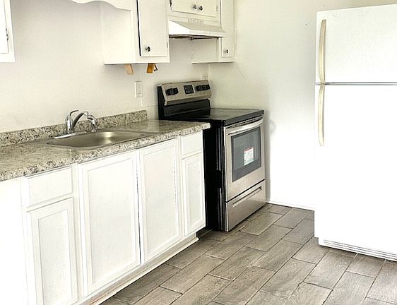 4th image of 3707 10th Ave SW APT G