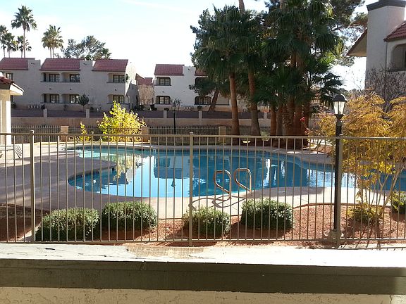 3rd image of 1212A Bass Dr #A