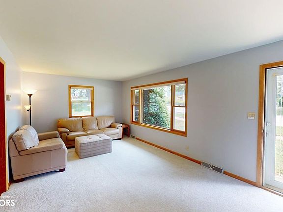 5th image of 536 S 6th St