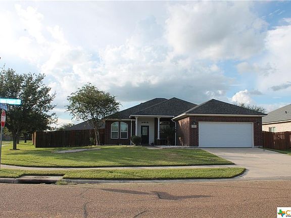 3rd image of 101 Water Oak Ct