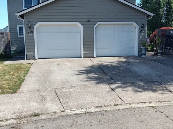 257 Smith Loop, Springfield, OR 97478
