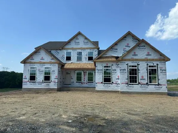 4390 Maple St #8, North Whitehall Township, PA 18078