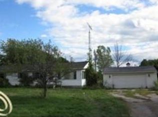 5555 Carrigan Rd, Clyde, MI 48049