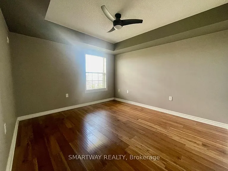 1360 Main St E #409 — Photo 8