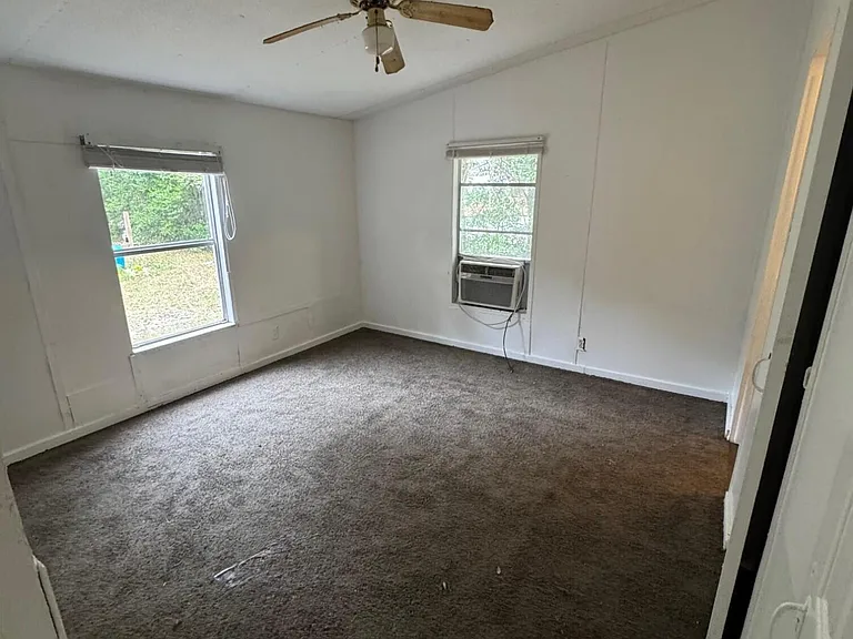 3521 Whitehall St — Photo 3