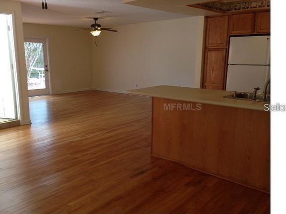 2nd image of 1321 Columbia Ave